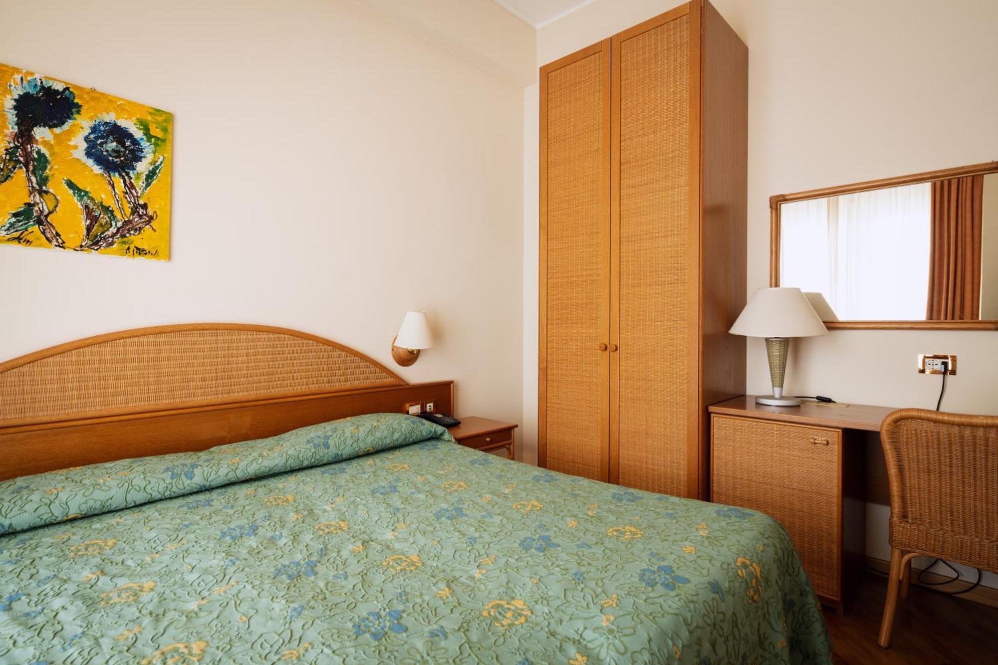 Hotel Scogliera Нумана Екстер'єр фото