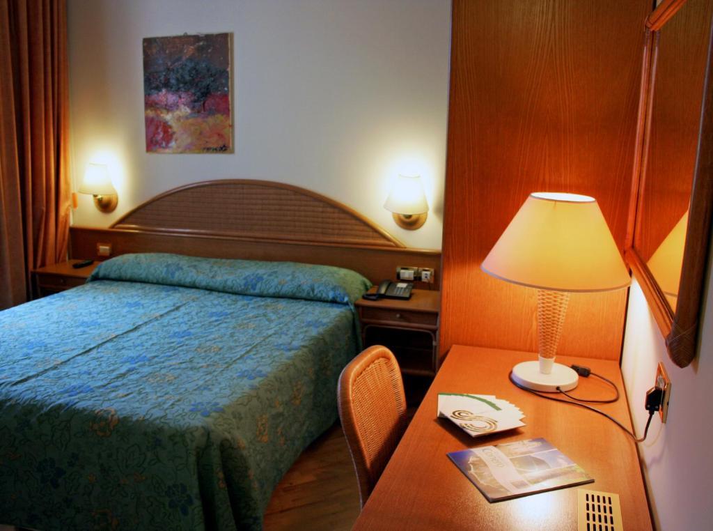 Hotel Scogliera Нумана Номер фото