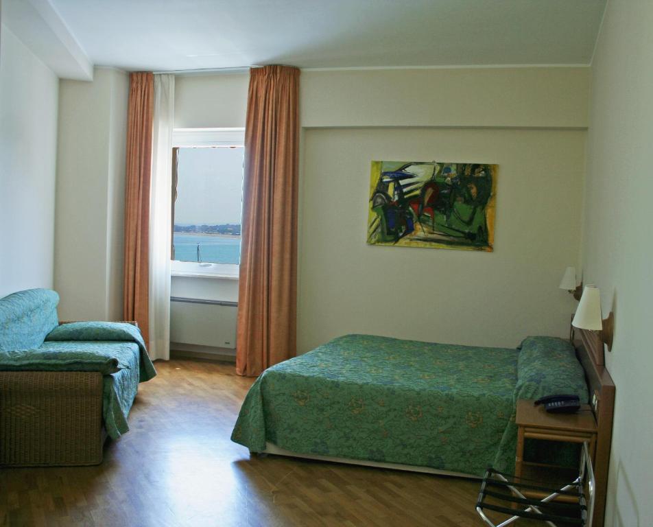 Hotel Scogliera Нумана Номер фото