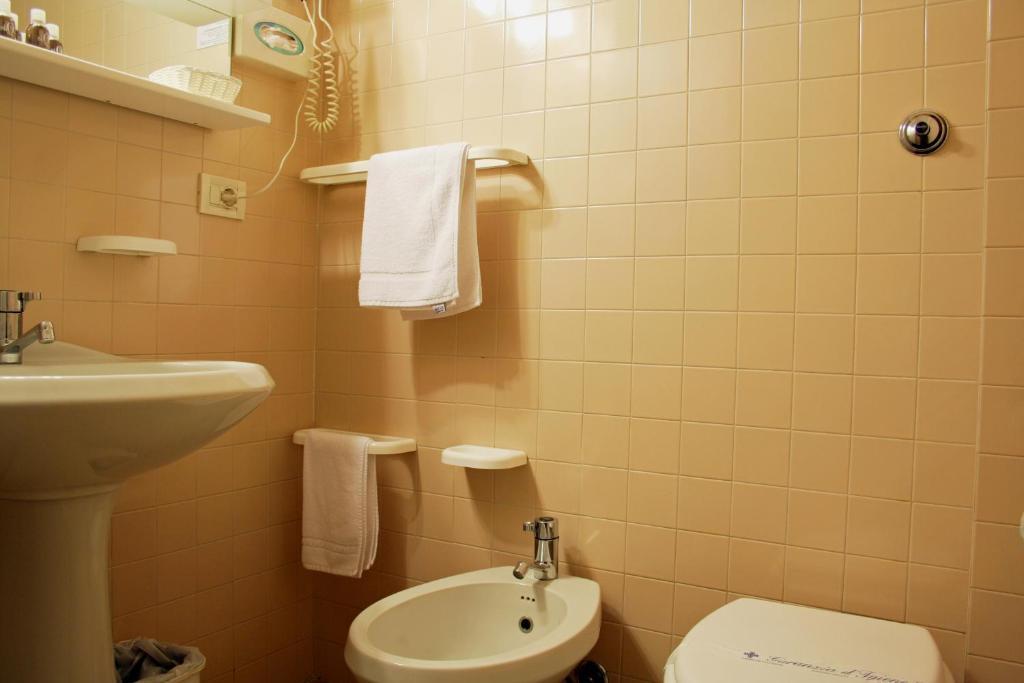 Hotel Scogliera Нумана Номер фото