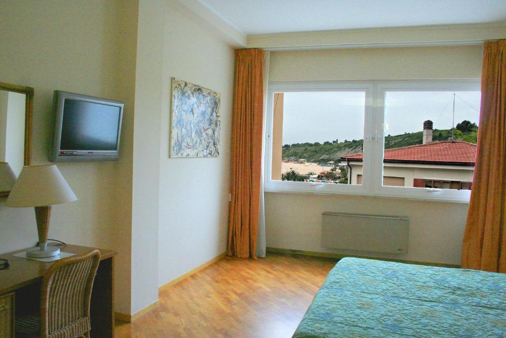 Hotel Scogliera Нумана Номер фото