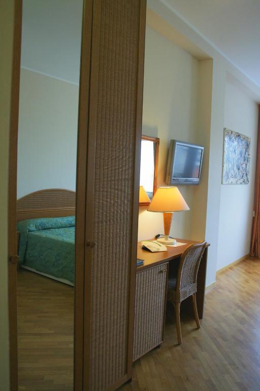 Hotel Scogliera Нумана Номер фото