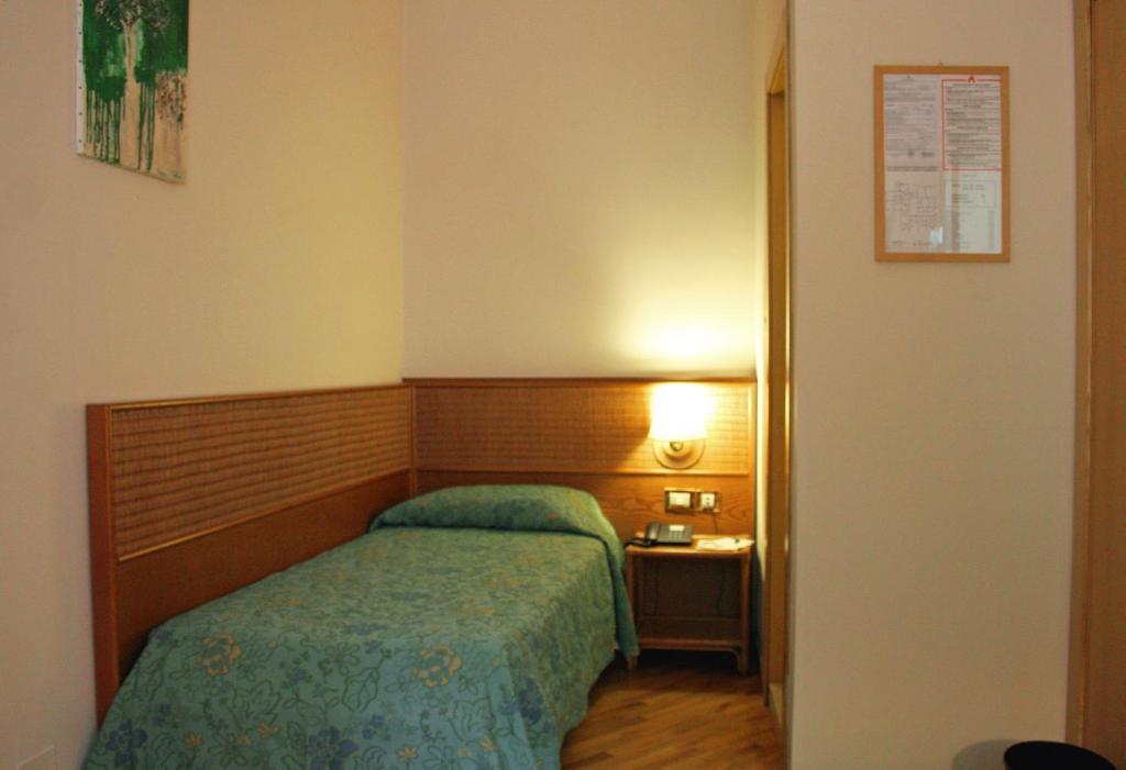 Hotel Scogliera Нумана Номер фото